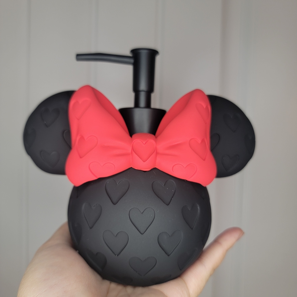 Disney Minnie Mouse Head Red Bow Soap Dispenser With Heart Design NWT